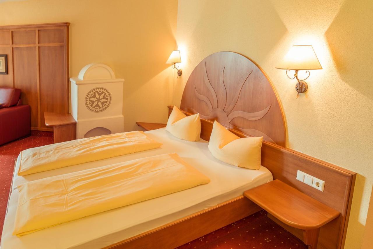 Familien Hotel Mozart Ried im Oberinntal Exterior photo