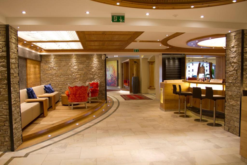 Familien Hotel Mozart Ried im Oberinntal Exterior photo